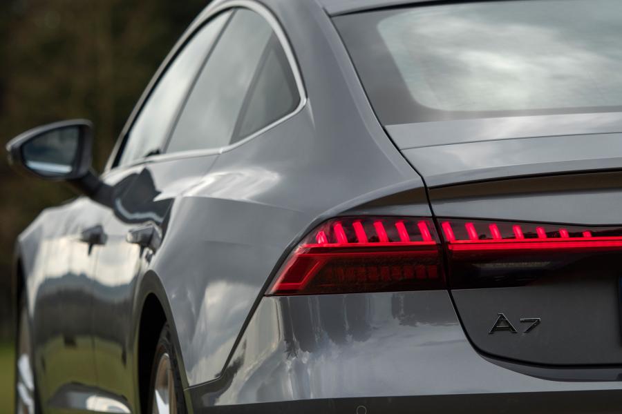 Детали экстерьера Audi A7 Sportback 50 TDI Quattro 2018 года  (UK) (фото 12 из 26)